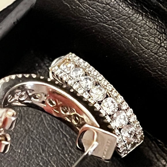 3-Piece Exquisite 925-QCD lab grown diamonds pendant and earrings set - Picture 7 of 17